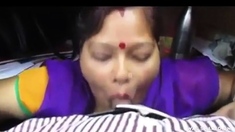 Desi aunty giving blowjob and deepthroat drank cum