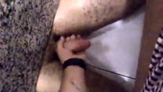 handjob for a stranger at a public restroom banheiro